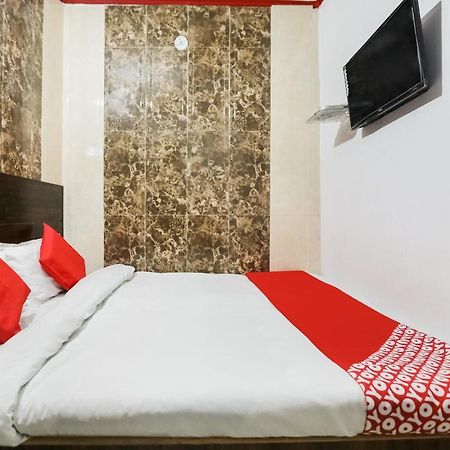 Oyo 69534 Hotel Nanda Tower Hanumāngarh Kültér fotó
