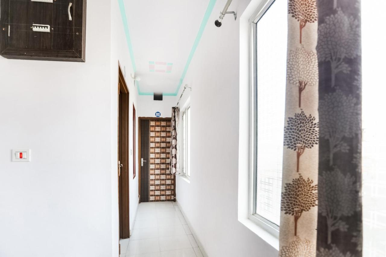 Oyo 69534 Hotel Nanda Tower Hanumāngarh Kültér fotó