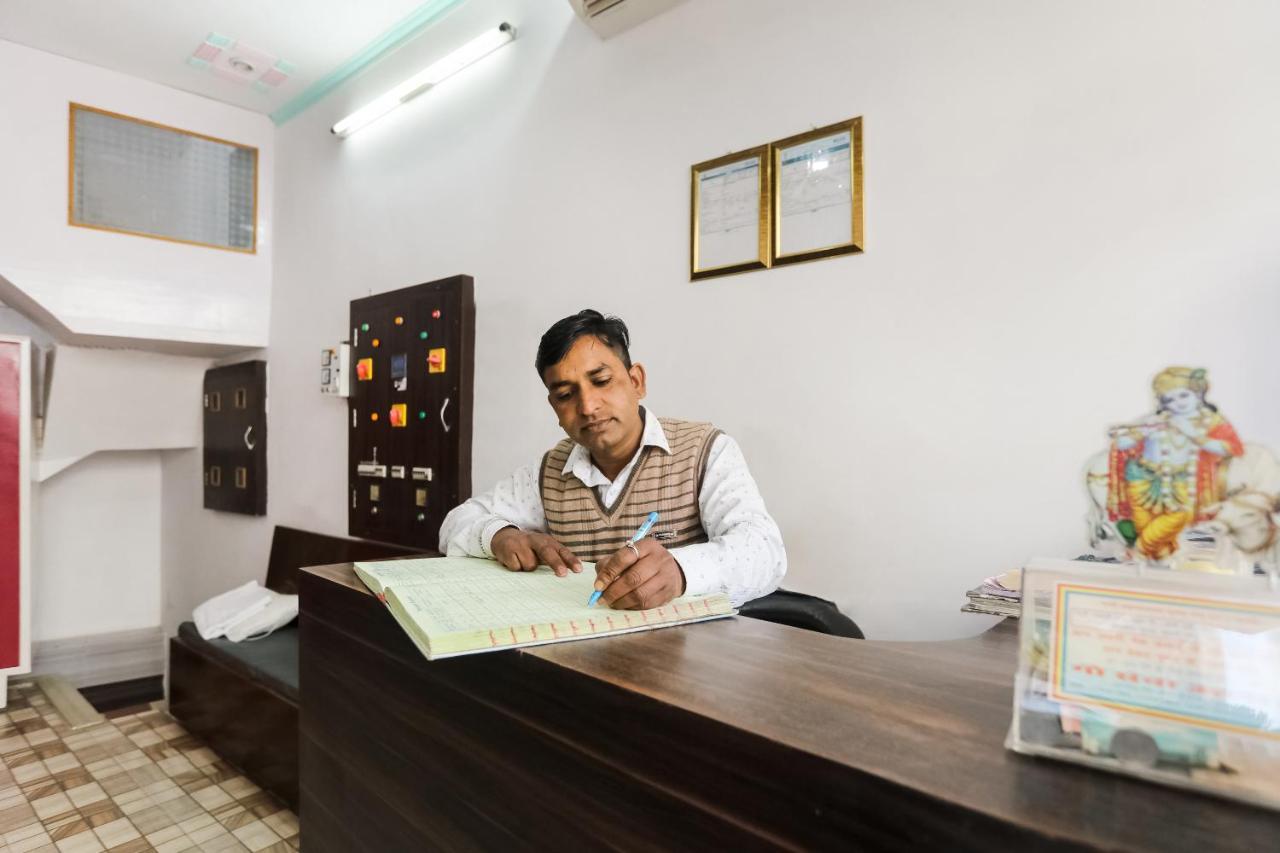 Oyo 69534 Hotel Nanda Tower Hanumāngarh Kültér fotó